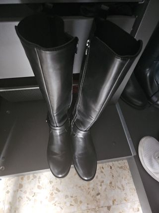 Botas altas negras con elástico
