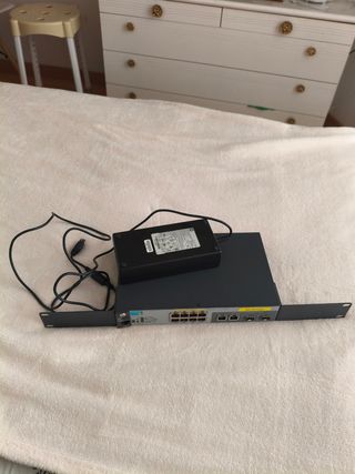 Switch HP J9774A 8G PoE