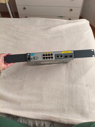 Switch HP J9774A 8G PoE