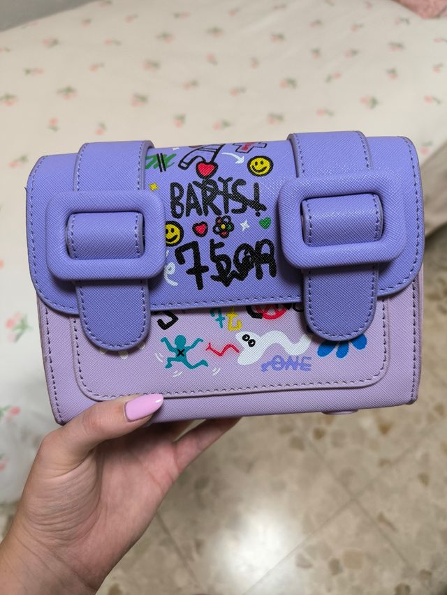 Borsa viola con disegni