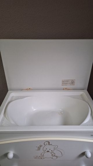 Cómoda cambiador/bañera bebé con cajones