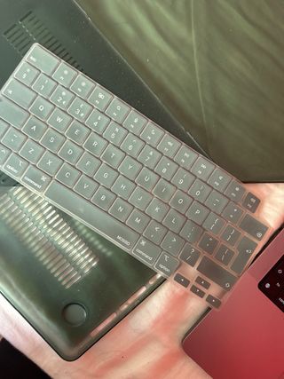 MacBook Pro 16 2023 16GB casi nuevo