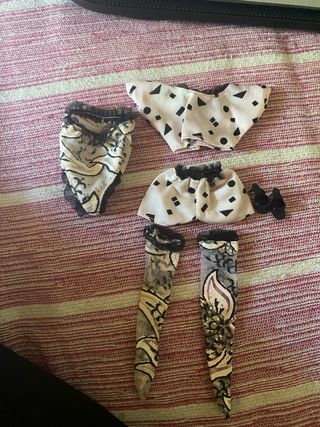 Lingery Barbie Fancy Frills Fashions 1990