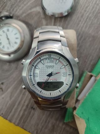 Reloj Casio Edifice - Dorado y Plateado