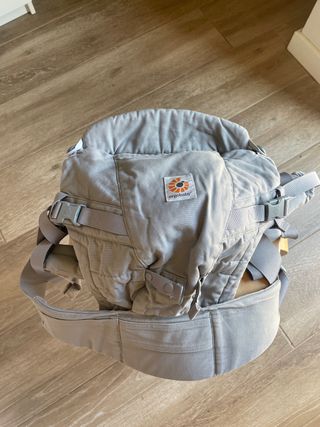 Mochila Ergobaby gris