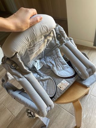 Mochila Ergobaby gris