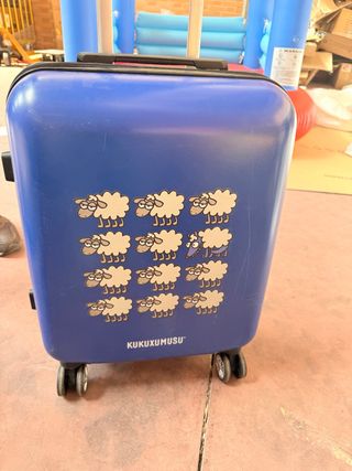 2 Maleta Kukuxumusu azul con ovejas