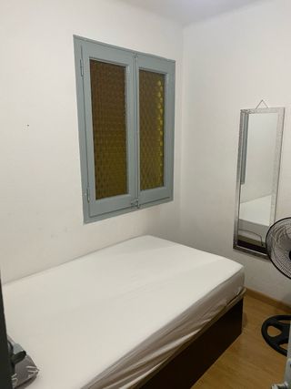 Alquilo habitación a chica o señora..