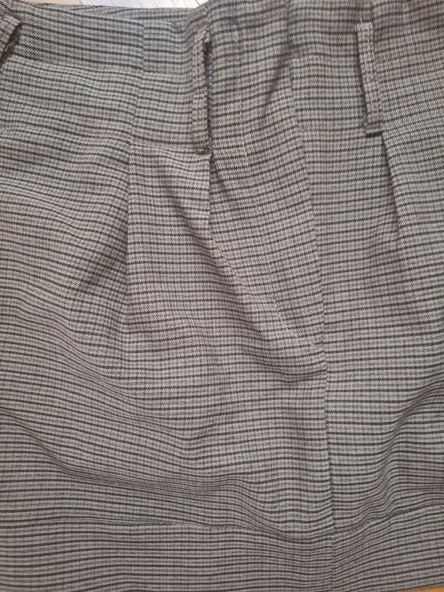 Falda corta cuadros marrón y gris