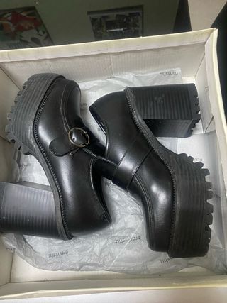 Zapatos negros de mujer