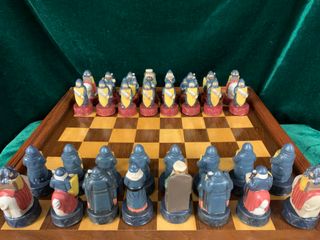 AJEDREZ MEDIEVAL ESTILO ALFONSO X EN PORCELANA