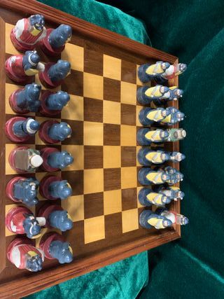 AJEDREZ MEDIEVAL ESTILO ALFONSO X EN PORCELANA