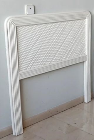 Cabezal de bambú y madera blanco