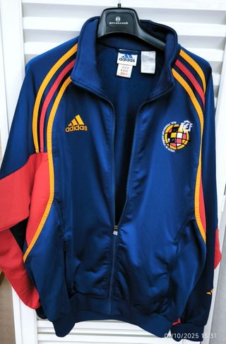 Chaqueta chándal RFEF Adidas azul y roja. UNICA