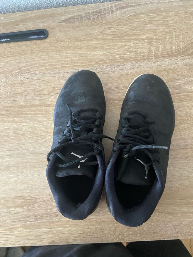 Sapatilhas Jordan Basket Preto e Branco