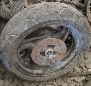 Llantas con neumáticos Derbi Furax