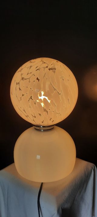 Lampada da tavolo in vetro