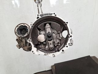 Audi A3 2018 8 V 1,5 L gasolina 6 velocidades caja de cambios manual RMH FM62S022 68,196 Kilómetros