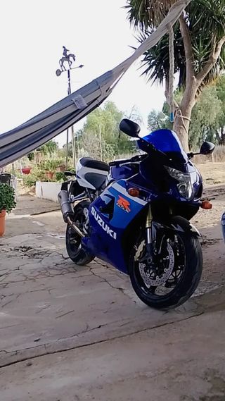 Suzuki GSXR 600 acetaria cambio por moto de enduro