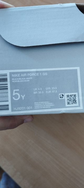 Zapatillas Nike Air Force 1 Negras y Blancas