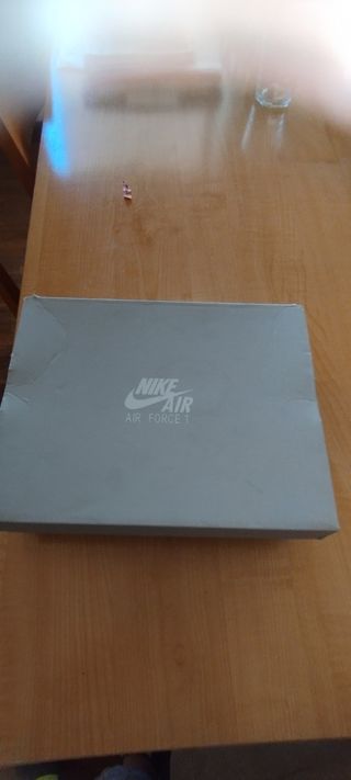 Zapatillas Nike Air Force 1 Negras y Blancas
