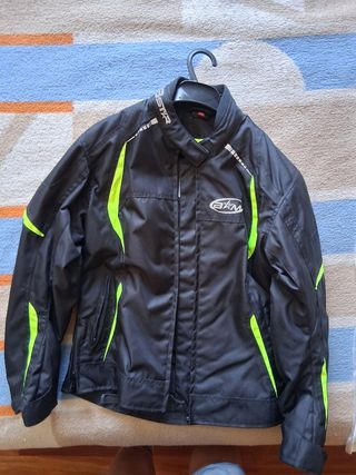 Chaqueta Moto Negra con Detalles Neón T-XS