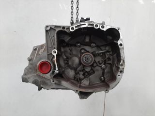 Dacia Logan MK2 2016 1,2 L gasolina caja de cambios manual JH3359 320105268R 16,187 Kilómetros