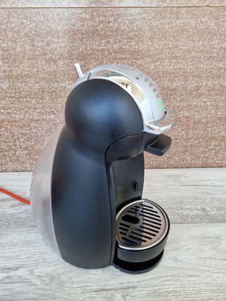 Cafetera Dolce Gusto Negra