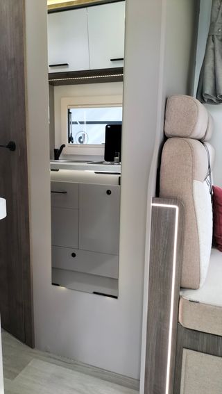 Benimar Perfilada Tessoro 444 5 plazas Garaje