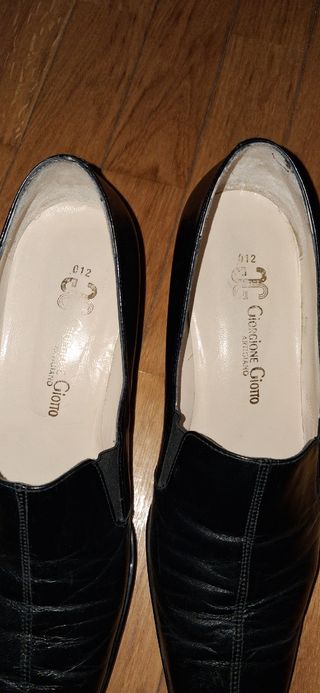 Zapatos de piel Giorgione Giotto negros.