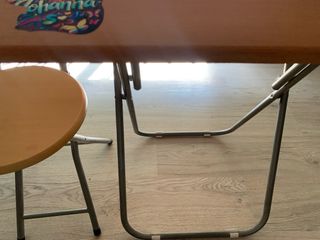 Mesita y silla plegable 
