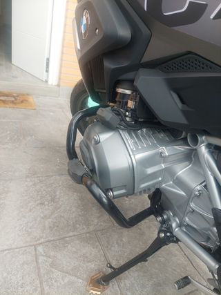 Defensa moto BMW