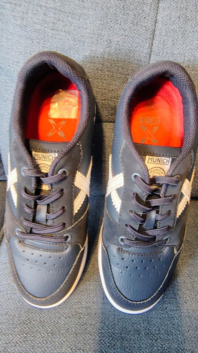 Lote Zapatillas Munich Talla 38