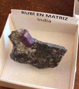 Lote 3 Rubíes Bruto Matriz India + Regalo