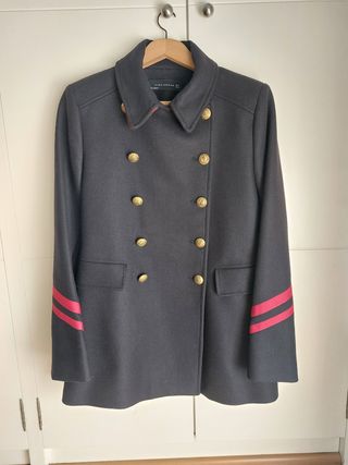 Chaquetón tipo militar Zara