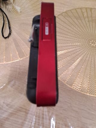 Radio Sunstech Roja y Negra