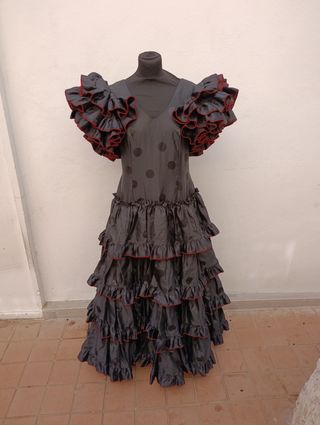 Vestido flamenco volantes lunares
