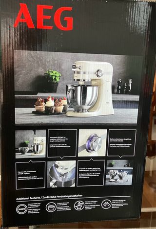 Robot de cocina AEG UltraMix KM4100