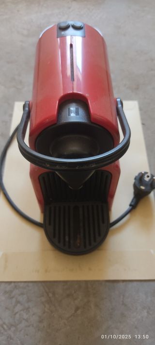 Cafetera Nespresso Krups Roja Averiada