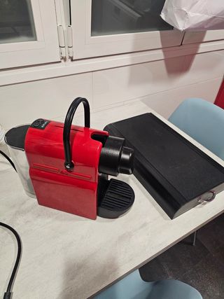 Cafetera Nespresso Krups Roja