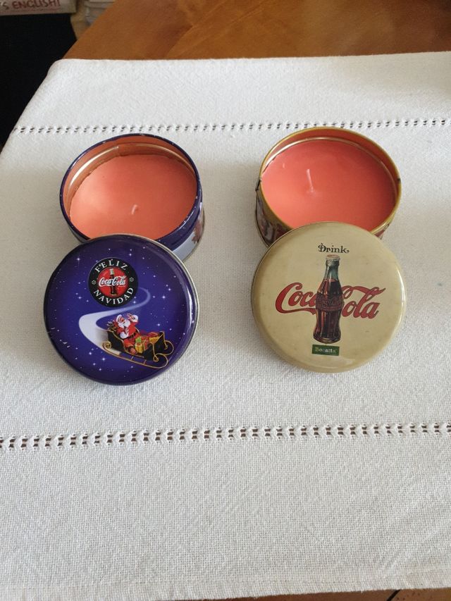 2 Latas Coca-Cola con vela