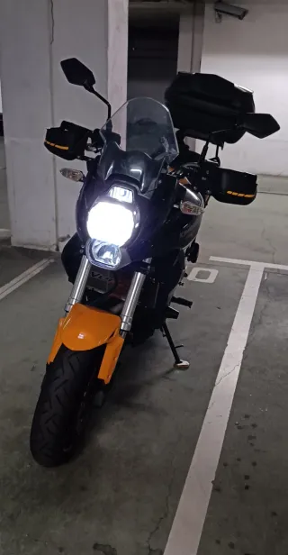 Kawasaki Versys 650 Negra y Amarilla