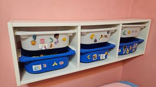 Estantería infantil Ikea con cubos