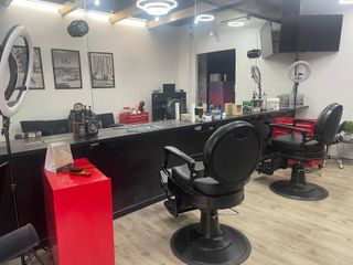 R- 7938969 Traspaso Peluquería Eixample Izquierdo