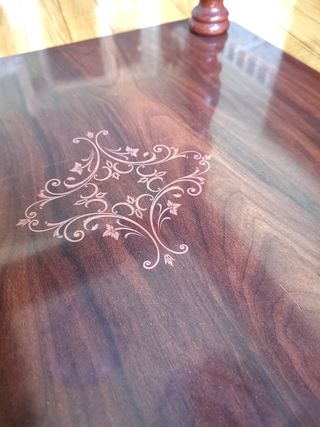 Mesa de centro de madera y cristal