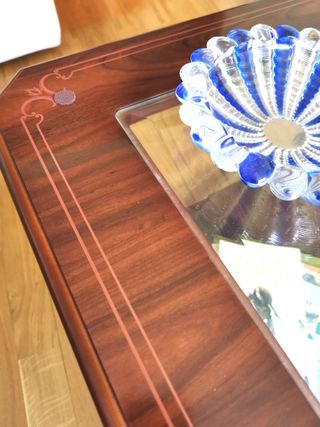 Mesa de centro de madera y cristal