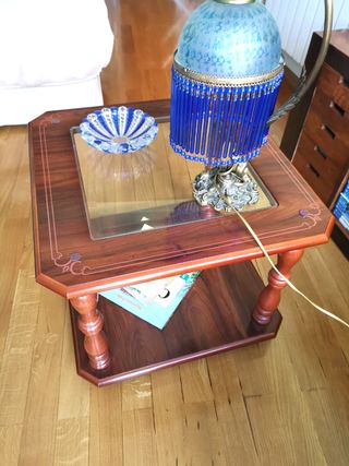 Mesa de centro de madera y cristal