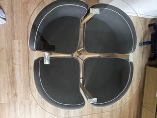 Mesa de comedor cristal y madera y sillas 