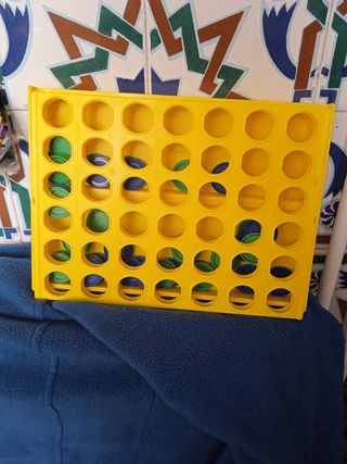 Juego Cuatro en Raya Amarillo