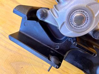 Pinza Freno Trasero Harley Davidson